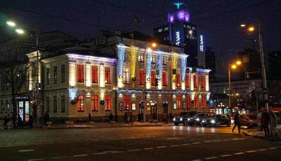 Квартира По Улице Федорова 1 キエフ エクステリア 写真