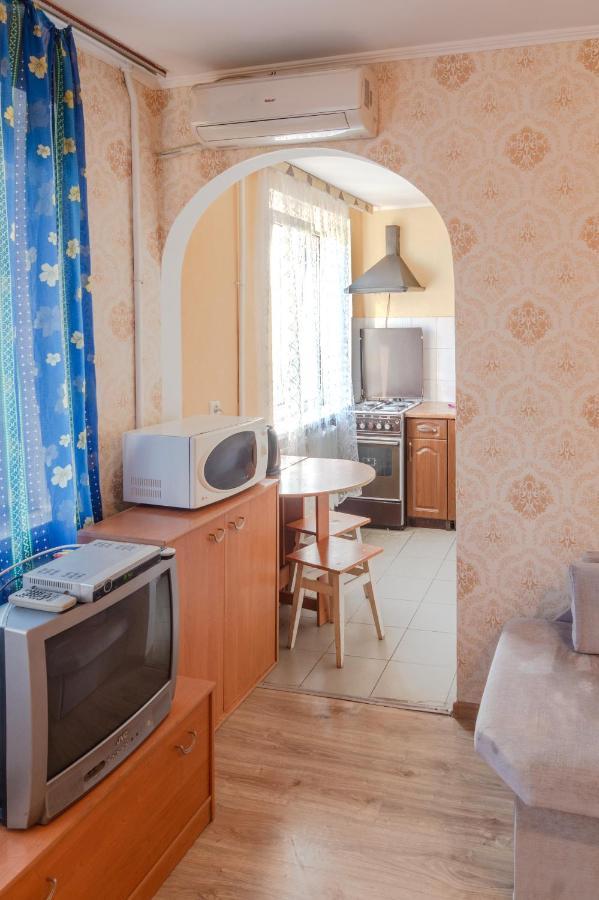 Квартира По Улице Федорова 1 キエフ エクステリア 写真